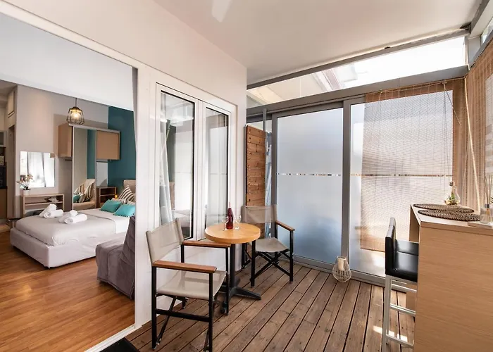 Lefkas City Apartments & Suites